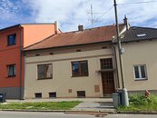 Prodej řadového rodinného domu 3+1 s útulnou zahrádkou, velkým sklepem a možností půdní vestavby v S. Vrbné, v Č. Budějovicích, cena 8200000 CZK / objekt, nabízí 
