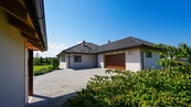 Prodej rodinného domu, 237 m2 se zahradou 2 200 m2 v Hluboké u Borovan, cena 19400000 CZK / objekt, nabízí
