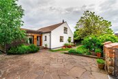 Prodej jedinečného, prostorného RD s větší rovinatou zahradou, Zborovská, Srubec, Č. Budějovice, cena 16580800 CZK / objekt, nabízí