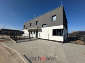 Pronájem rodinné domy, 112 m2 + zahrada 195 m2 - Roudné, cena 35000 CZK / objekt / měsíc, nabízí 