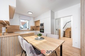 Prodej rodinného domu s garáží 150 m2 + 319 m2 zahrada , Boršov nad Vltavou - Poříčí, cena cena v RK, nabízí 