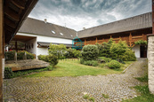 Prodej vícegeneračního rodinného sídla/rekreačního statku, 950 m2 - Žabovřesky, okres Č. Budějovce, cena cena v RK, nabízí