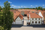 Unikátní zrekonstruovaný a uzavřený statek v městské části Rožnov v Českých Budějovicích, cena cena v RK, nabízí 