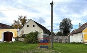 Nabízíme ke koupi dům k rekonstrukci - pozemek 456 m2 - Planá u Českých Budějovic, cena 4600000 CZK / objekt, nabízí